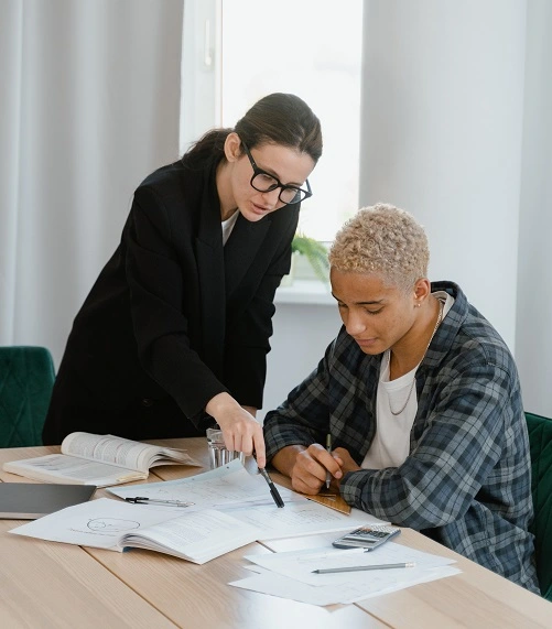 Quelle formule de cours particuliers choisir : à domicile ou en ligne ? avec un coach ?